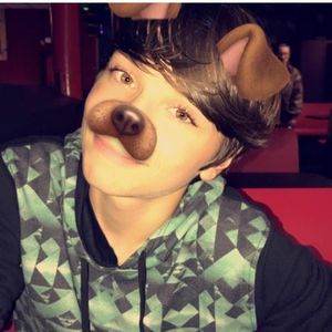 Meet your Posher, Levi